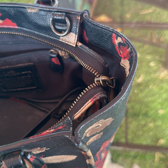 Coach Floral print crossbody tote - Picture 10 of 10